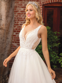 Eden: a magical ballgown wedding dress. €1.595