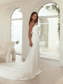 Saga - a long and short wedding dress in one - Serene - €1.750
