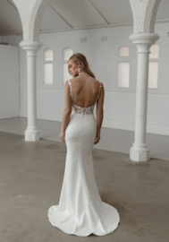 Selby - Madi Lane - combinatie van minimalisme en verfijnde details - €1.795