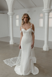 Selby - Madi Lane - combinatie van minimalisme en verfijnde details - €1.795