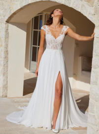 Lisa - ultra-light wedding dress - €1.450