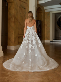Ombre - statement wedding dress - Madi Lane - €1.995