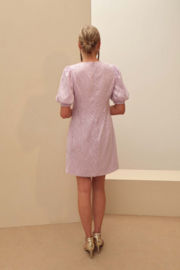 Sprankelende Mini-jurk met Pofmouwen: Glamour in Lila