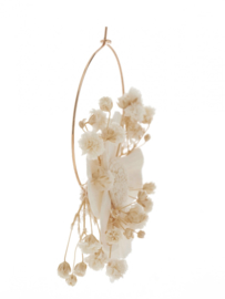 Gold-coloured earrings with a large ivory-coloured flower and real baby's breath.