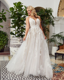 Callie, the most flattering wedding dress - €1.495