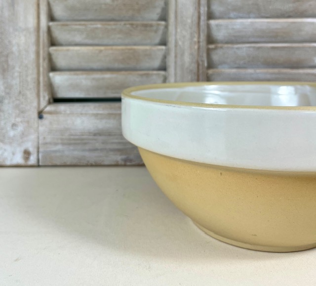 Digoin Sarreguemines grès kom bowl beslagkom zandkleurig
