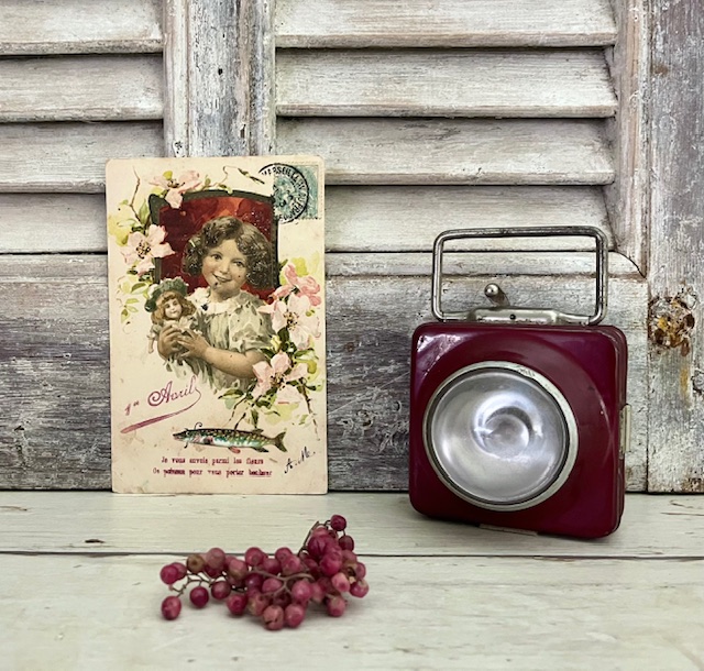 Cipel (Mazda) zaklamp vintage Bordeaux rood jaren 50