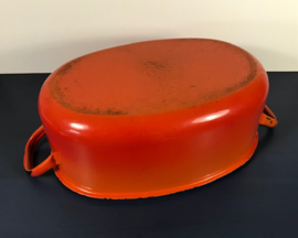 Vintage oranje ovale pan met deksel