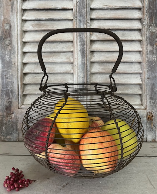 Brocante fer de fil eiermand draadmand