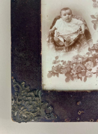 Antieke Franse fotolijst met foto van dreumes
