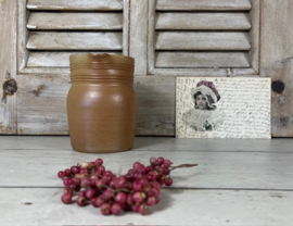 Grès du Berry schenkkannetje met tuit en oor
