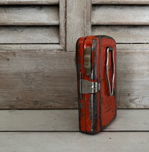 Vintage retro Wonder zaklamp metaal oranje staand of hangend model