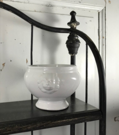 Keramische witte uien soepkom met leeuwenkoppen