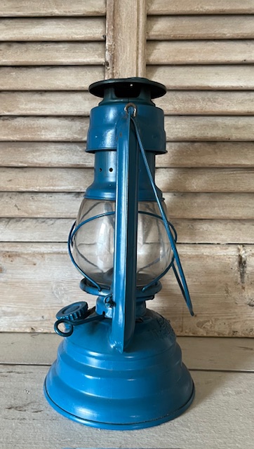 Metaloglobus nr. 104E blauwe lantaarn stormlamp
