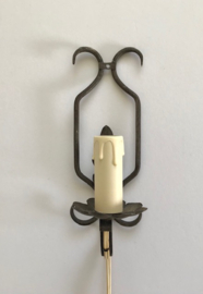 Antiek Frans smeedijzeren wandlampje met kaars huls