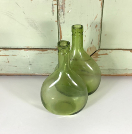 Set Franse groene glazen platte mandflessen (zonder mand)