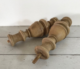 Set van twee Franse vintage houten balusterknoppen 30 cm hoog