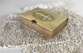 Antiek Frans bijbeltje religieus boekje met celluloid kaft