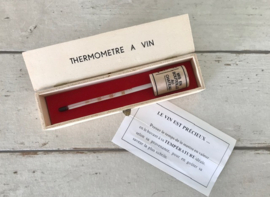 Wijnthermometer in houten kistje thermomètre à vin