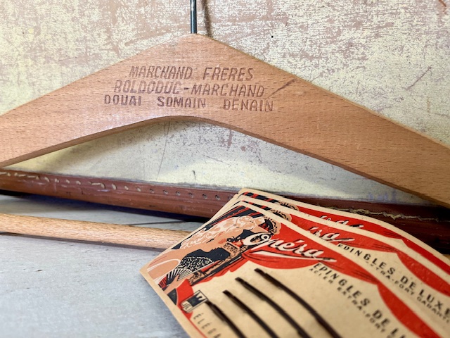 Vintage Franse kledinghanger Marchand Frères
