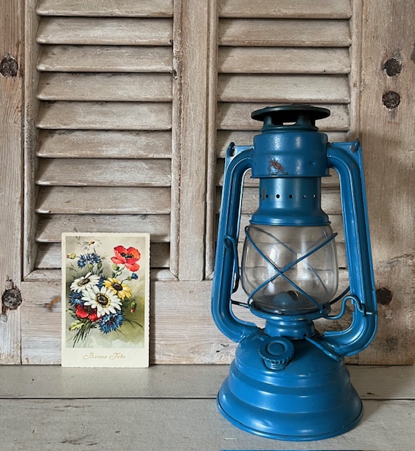 Metaloglobus nr. 104E blauwe lantaarn stormlamp