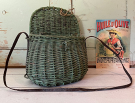 Franse vintage groene rieten vismand