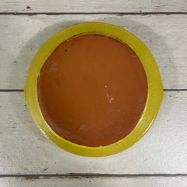 Franse terracotta ronde ovenschotel geel geglazuurd