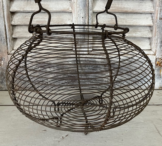 Brocante fer de fil eiermand draadmand