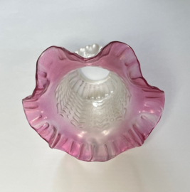 Vintage Frans gematteerd en roze glazen kapje