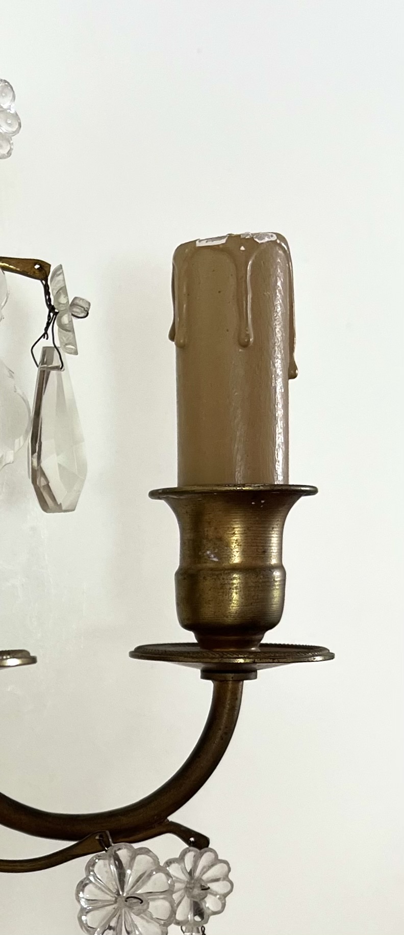Set antieke koperen / messing wandlampjes met glazen pegels