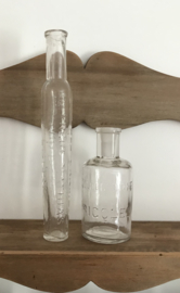 Antieke set medicinale flesjes eau des carmes etcetera