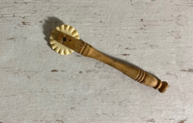 Antiek Frans radeer wieltje deegwieltje pastasnijder