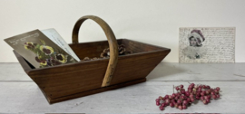 Kleine antieke Franse houten fruitbak pluk bak fruitmand
