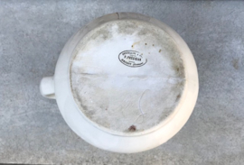 Franse schenkkan porcelaine à feu van P. Précieux Grigny