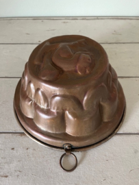 Franse koperen roodkoperen bakvorm met eekhoorn