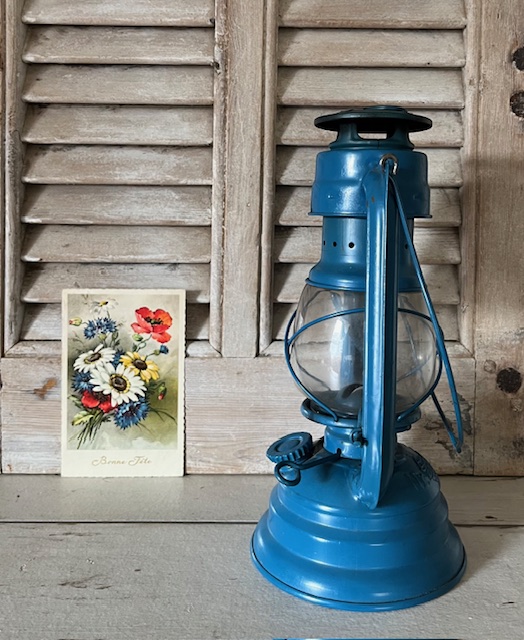 Metaloglobus nr. 104E blauwe lantaarn stormlamp