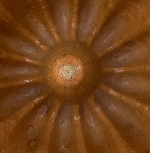 Antieke Franse aardewerk tulbandvorm