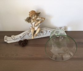 Stolp van glas in de vorm van een kerstklok