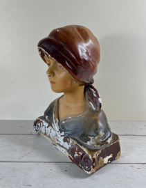 Buste Belle Epoque jonge vrouw met hoofddoek