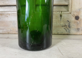Antieke zware groene Franse wijnfles met ziel