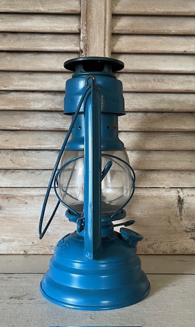 Metaloglobus nr. 104E blauwe lantaarn stormlamp