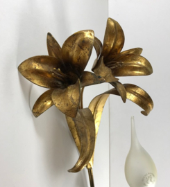 Vergulde wandlamp met lelies circa 1960