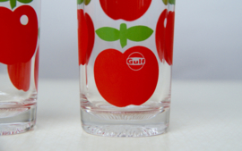 glas met rode appelprint