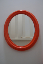 Ovale oranje spiegel