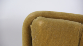 Vintage fluwelen fauteuil uit de jaren 60