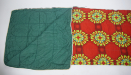 Rode slaapzak met vintage bloemprint