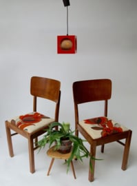 Vintage houten stoelen met jaren 70 zitting