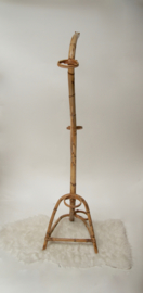 Rotan plantenstandaard slang