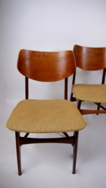 4 Vintage eettafelstoelen van teakhout