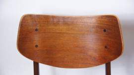 4 Vintage eettafelstoelen van teakhout